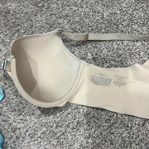 Nude Bra - Picture 5 of 6